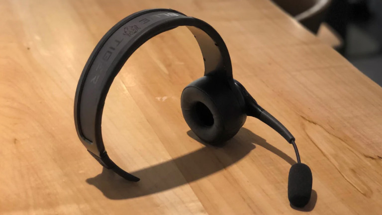 Le casque d'écoute Solare se démarque par son chargement à l'énergie solaire. Blue Tiger casque d'écoute recharge solaire