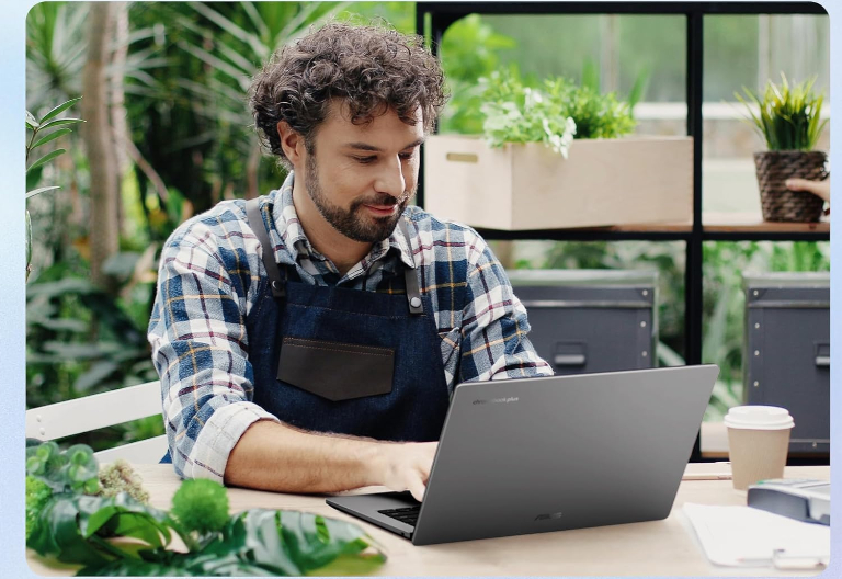 ASUS Chromebook Plus CX14 travail