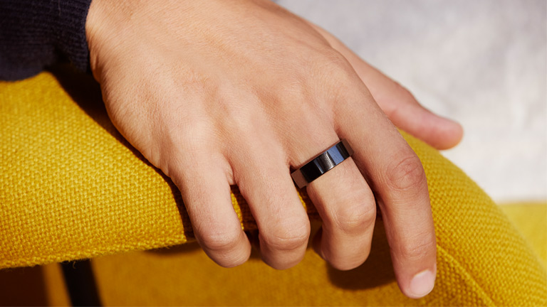 bague Oura connectée intelligente discrète