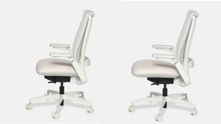 On peut ajuster la profondeur de l'assise. Assise chaise Equation Ergonofis