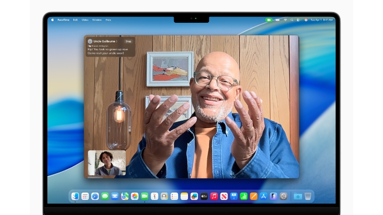 La traduction en direct dans FaceTime facilite la communication multilingue.