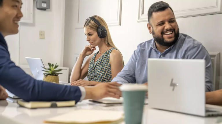 Poly Voyager Surround 80 UC ANC