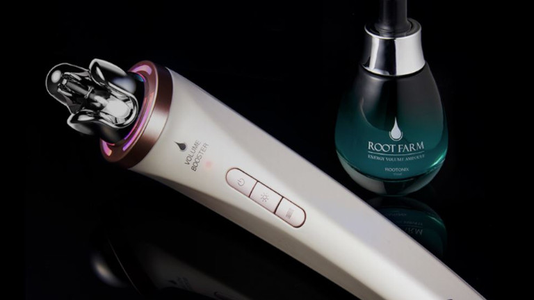 L'appareil du nom de Rootonix est utilisé après avoir appliqué un sérum.