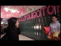 Il invite sa copine au bal avec 1500 ballons