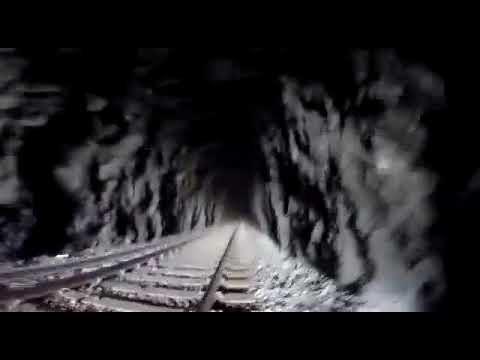 Deux cyclistes risquent leur vie dans un tunnel ferroviaire 