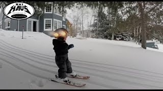 2 ans et déjà sur ses skis!