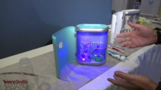Stérilisez les accessoires de bébés en 60 secondes 