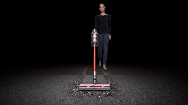 Cet aspirateur Dyson nettoie rapidement notre maison ou appartement