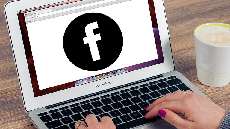 Facebook dévoile finalement son mode sombre