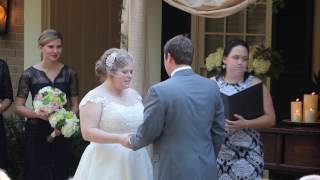 La célébrante vomit au beau milieu de leurs vœux de mariage 