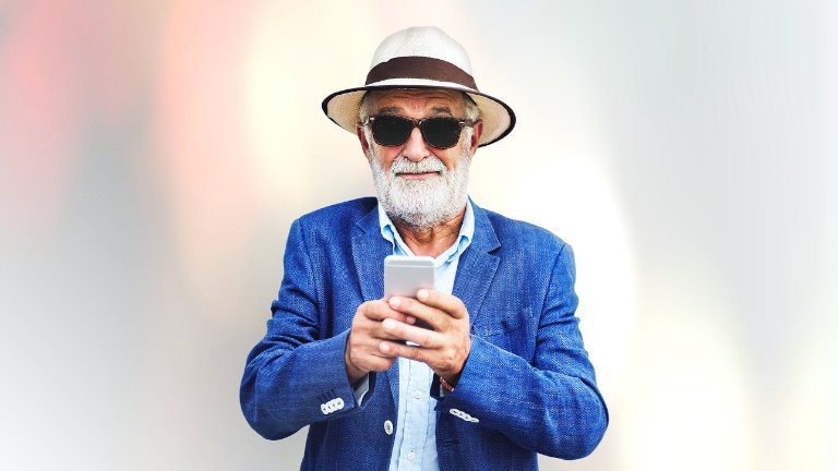 Cette application décrit aux personnes malvoyantes ce qui les entoure