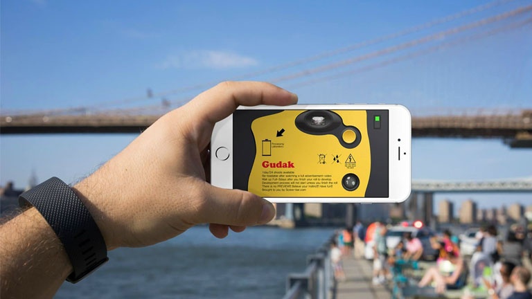 Transformez votre mobile en Kodak jetable des années 90
