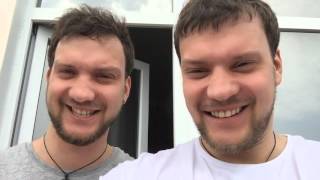 Ce qui arrive quand des jumeaux utilisent l'application Face Swap