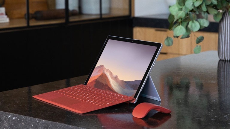 Surface Pro 7, la tablette professionnelle qui cache un ordi ultra portable