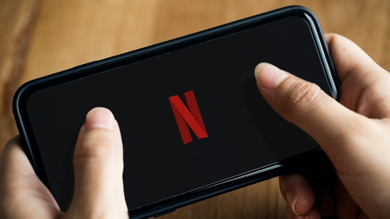 Comment retirer des émissions ou films Netflix de sa liste à reprendre Comment retirer des émissions ou films Netflix de sa liste à reprendre