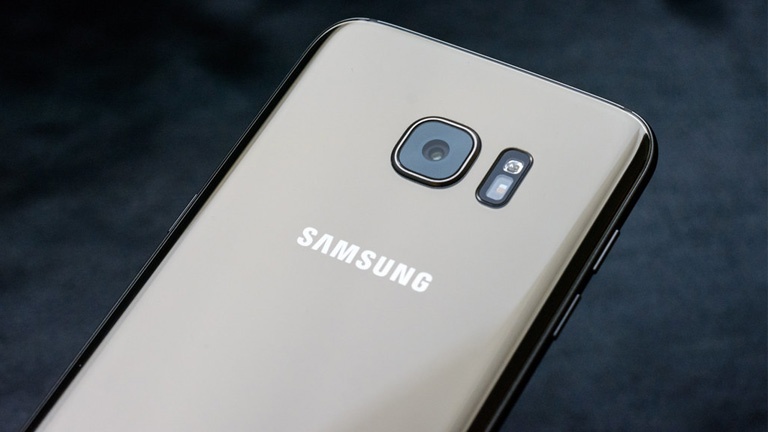 Samsung Galaxy S7 bientôt obsolète avec la fin des mises à jour aux 3 mois
