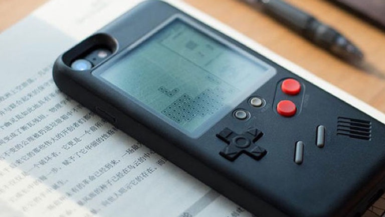 Un étui de iPhone pour jouer au Game Boy