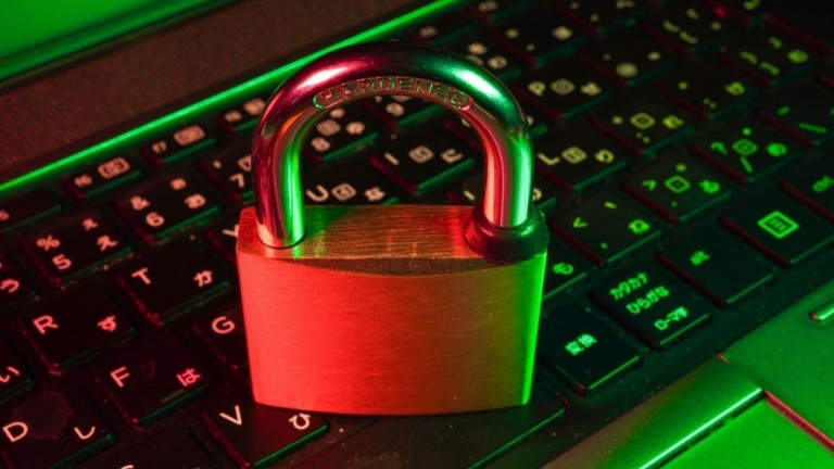 À qui dénoncer une fraude dont vous êtes victime? À qui dénoncer une fraude dont vous êtes victime?