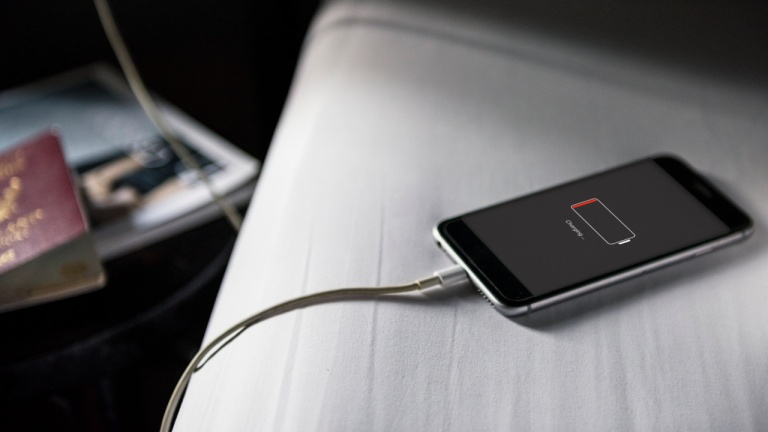 Pourquoi le niveau de batterie baisse plus rapidement après une mise à jour iOS sur iPhone?