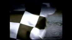 Voiture qui roule sur l’eau