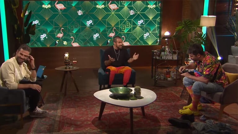 Alexandre Barrette se métamorphose en Jay Du Temple en direct à la télé!