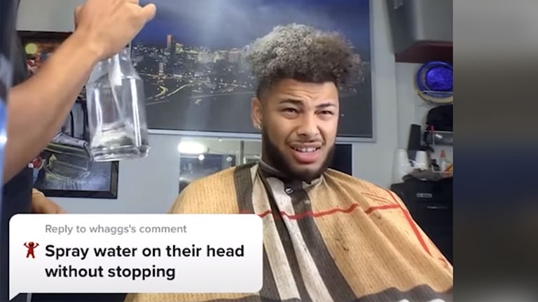 Ce barbier relève des défis et doit jouer des tours à tous ses clients!