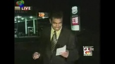 Reporter arrosé pendant un bulletin de nouvelles - Bloopers!