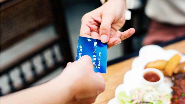 Protéger sa carte de crédit PayPass de la fraude par ondes RFID