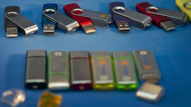 Des clés USB contenant un virus déposées dans votre boîte aux lettres?