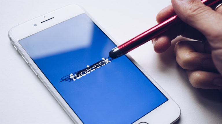 Comment retirer son numéro de téléphone sur Facebook