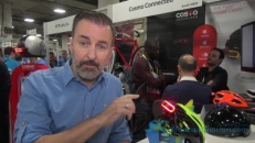 Cette lumière de vélo détecte vos virages et clignote conséquemment