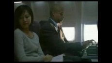 Dactylo dans l’avion