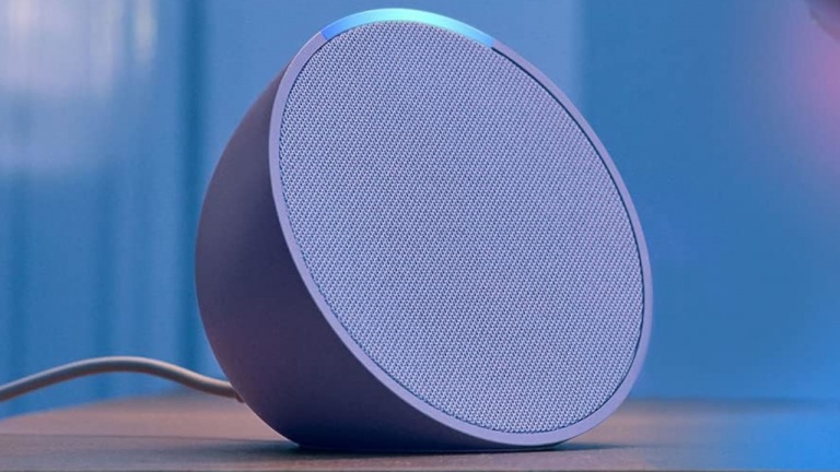 Ce haut-parleur intelligent et compact est contrôlé par reconnaissance vocale