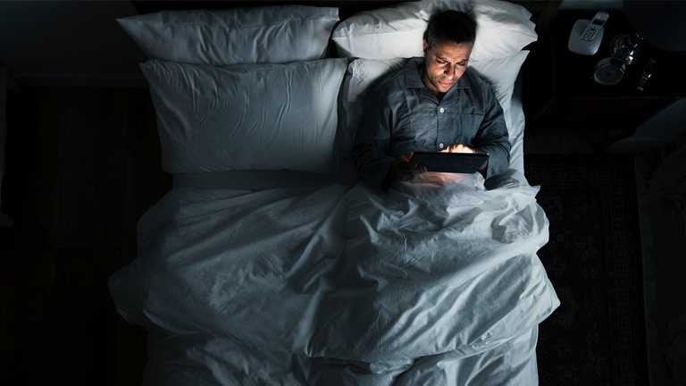 Le mode nuit de notre téléphone ne serait pas tant bon pour le sommeil