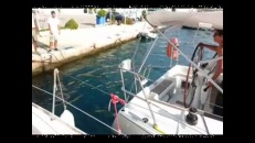 Dur dur d'accoster un bateau!