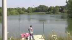 Il réinvente la pêche avec son drone!