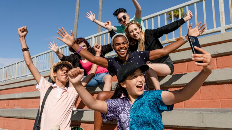 Ce fournisseur cellulaire offre des forfaits mobiles et téléphones économiques pour les jeunes