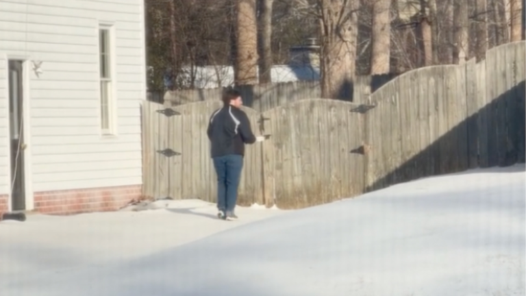 Ce livreur de pizza va mériter son pourboire