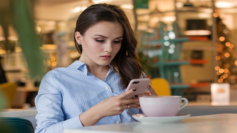Fraude : Une application de traduction gratuite facture 118 $ par semaine!