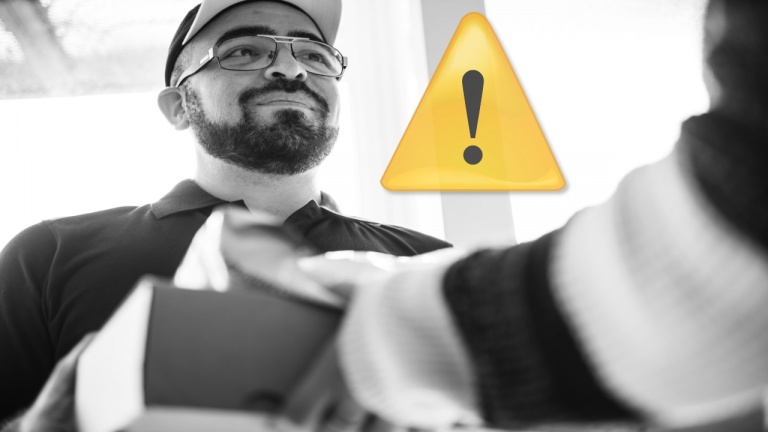 Faites attention à cette nouvelle fraude du livreur de colis qui vous réclame des frais