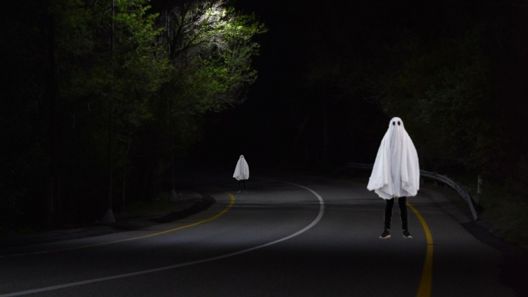 Méfiez-vous du Ghosting Challenge, un défi dangereux pour faire peur aux automobilistes 