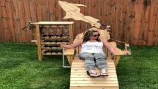 Une chaise qui a plus d'un tour dans son sac