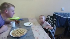 Un bébé qui a de la jasette!