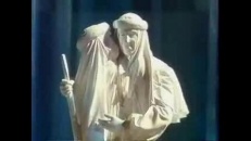 La statue à deux têtes