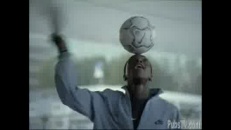 Adresse avec un ballon de soccer