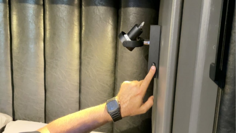 Mettre de vrais luminaires pour pimper la déco de son VR ou sa roulotte