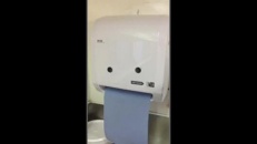 Une machine distributrice qui a mal au coeur?