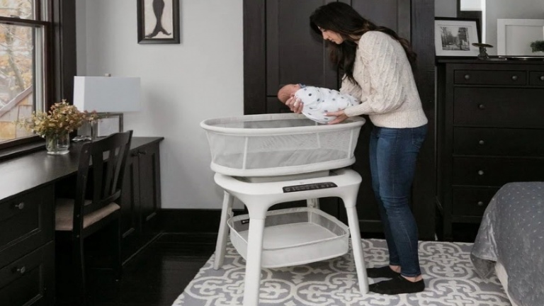 Une bassinette connectée pour bébé qui permet à tous de dormir paisiblement