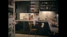 Manger du chocolat en cachette