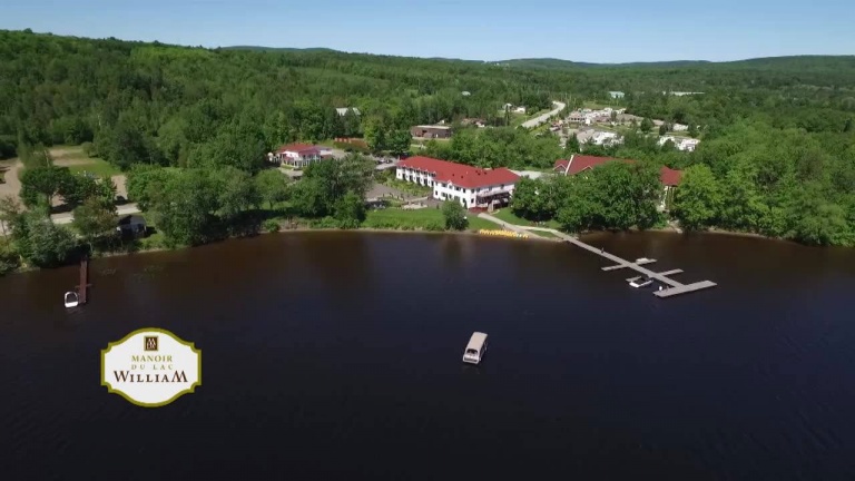 Impossible de vous ennuyer pendant un séjour au romantique Manoir du lac William Impossible de vous ennuyer pendant un séjour au romantique Manoir du lac William